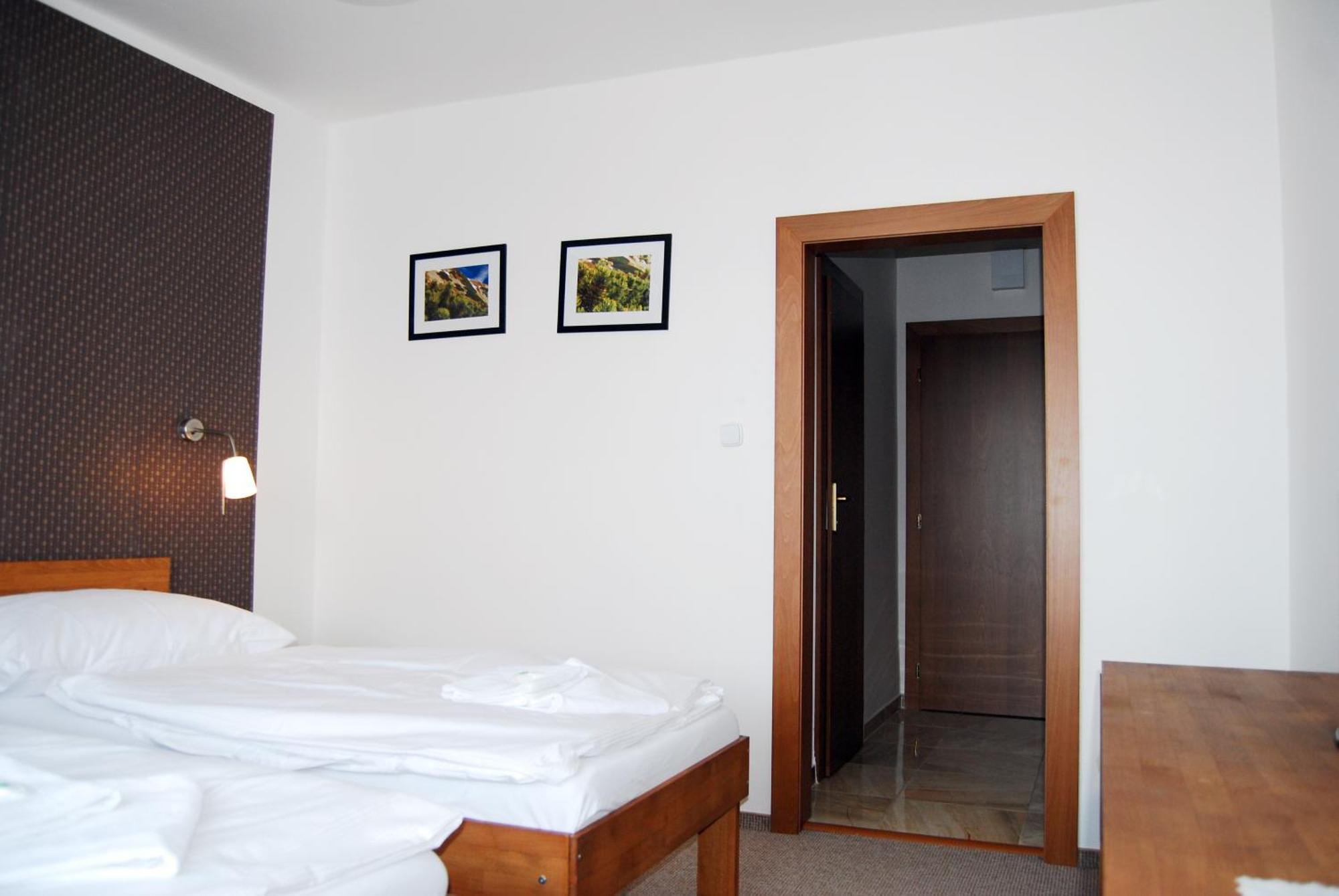 Hotel Lineas Presov Phòng bức ảnh