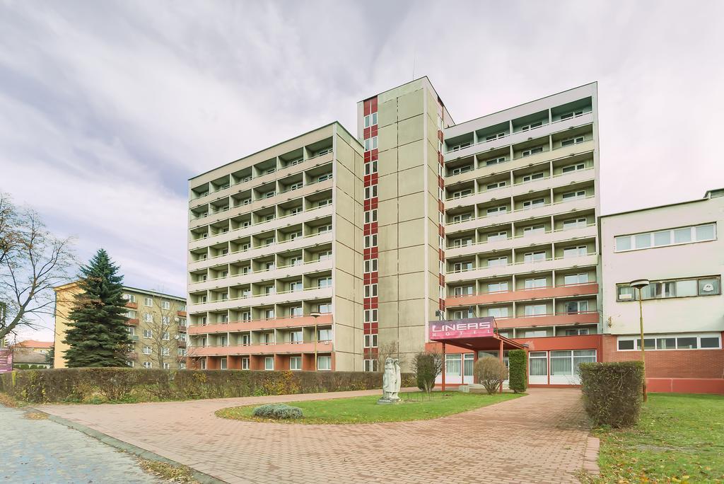 Hotel Lineas Presov Ngoại thất bức ảnh