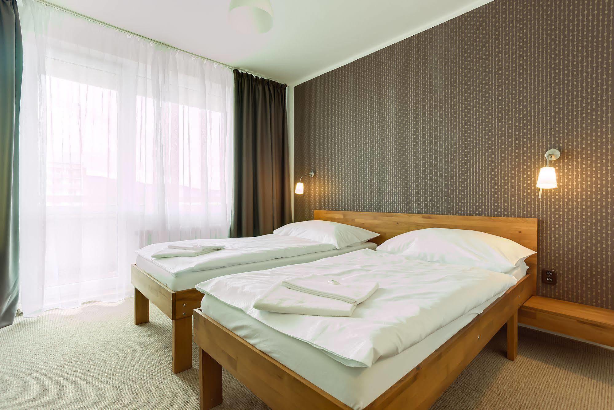 Hotel Lineas Presov Ngoại thất bức ảnh